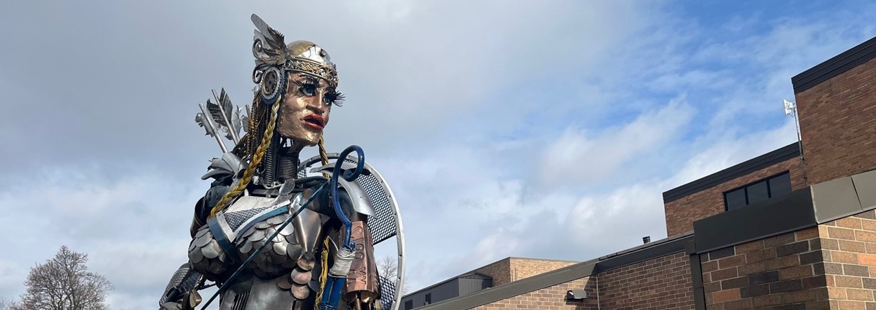 GHS&#39;s new female viking statue